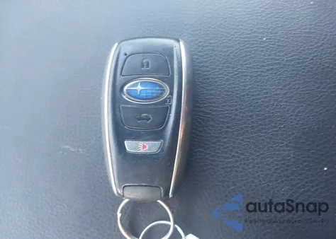 2017 Subaru Outback 2.5I Limited из США, поврежденный, VIN 4S4BSANCXH3427736